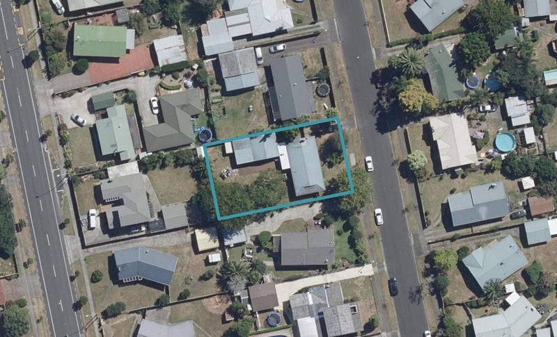 21 Clematis Avenue, Pukete, Hamilton - Carousel 1