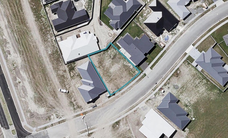 18 Aspiring Drive, Poraiti, Napier - Carousel 1