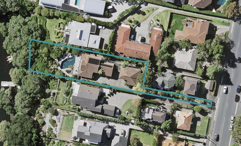 2/232 Hurstmere Road, Takapuna, Auckland - Carousel 1