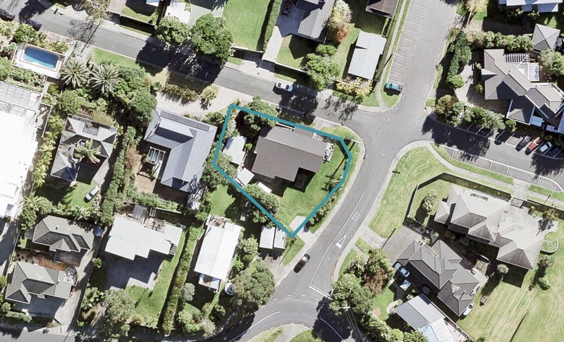 2 Claude Road, Stanmore Bay, Whangaparaoa - Carousel 1