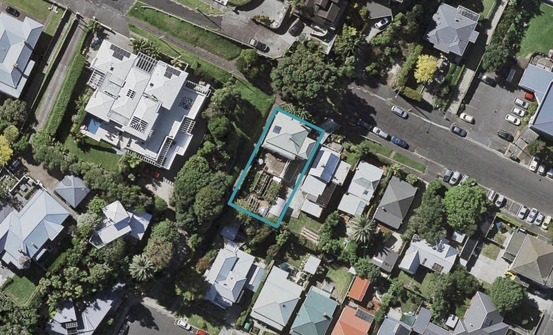 33 Clarence Street, Devonport, Auckland - Carousel 1