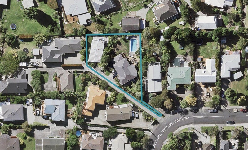 2/29 Selwyn Crescent, Forrest Hill, Auckland - Carousel 1