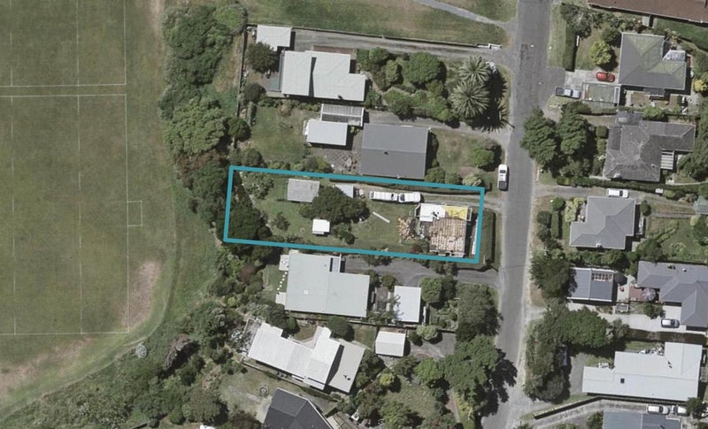 9 Miro Road, Raumati South, Paraparaumu - Carousel 1