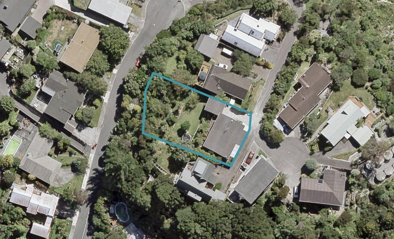 6 Raynham Way, Silverstream, Upper Hutt - Carousel 1