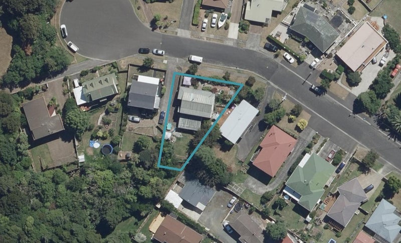45 Mitcham Avenue, Forest Lake, Hamilton - Carousel 1