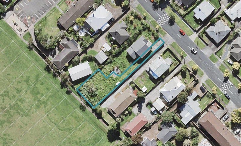 10B Northall Road, New Lynn, Auckland - Carousel 1