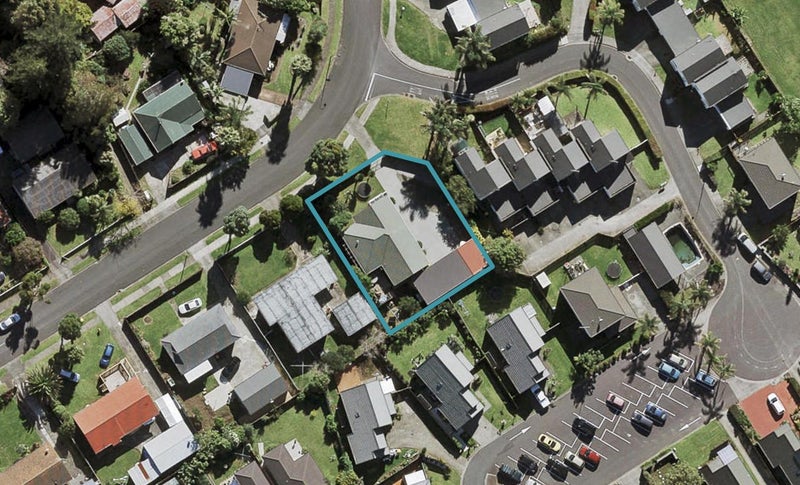 18 Dewhurst Place, Favona, Auckland - Carousel 1