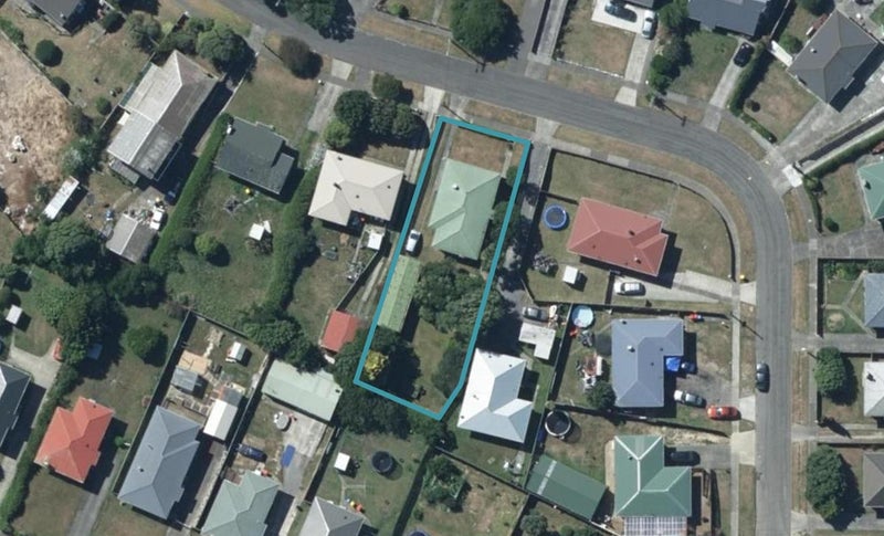 10 Whanga Crescent, Titahi Bay, Porirua - Carousel 1