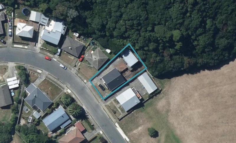 120 Rangituhi Crescent, Takapuwahia, Porirua - Carousel 1