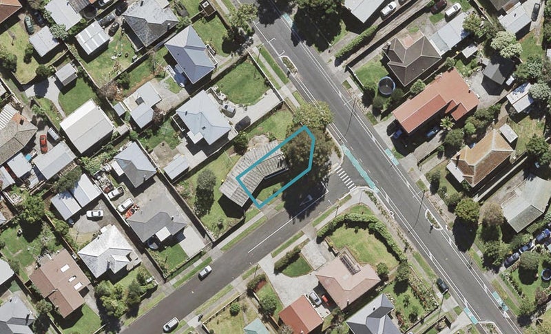 1 Nicola Place, Mangere, Auckland - Carousel 1