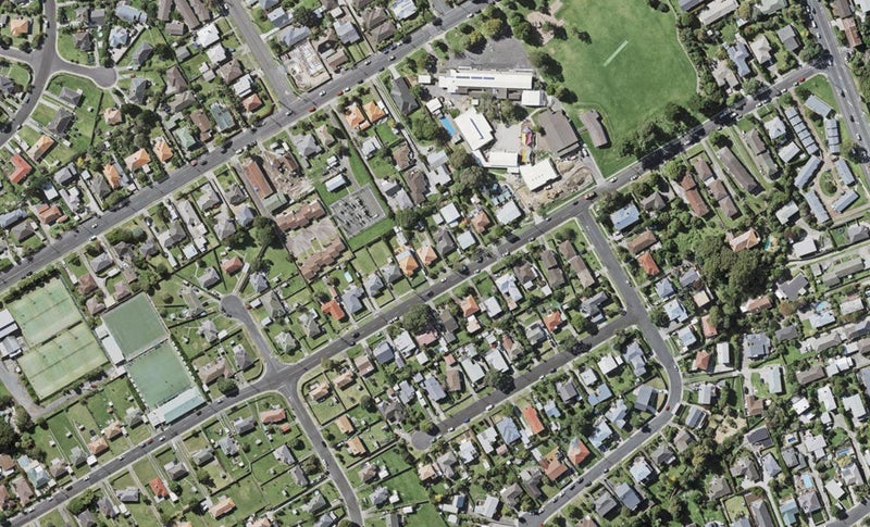 24 Roberts Avenue, Bayswater, Auckland - Carousel 1