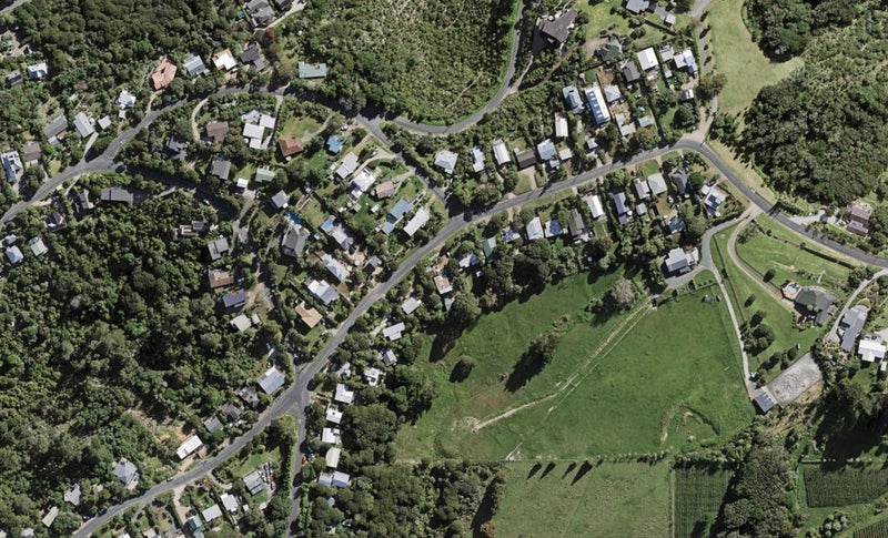 51 Hauraki Road, Oneroa, Waiheke Island - Carousel 1