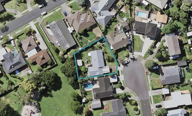 16 Roysfield Lane, Sunnyhills, Auckland - Carousel 1