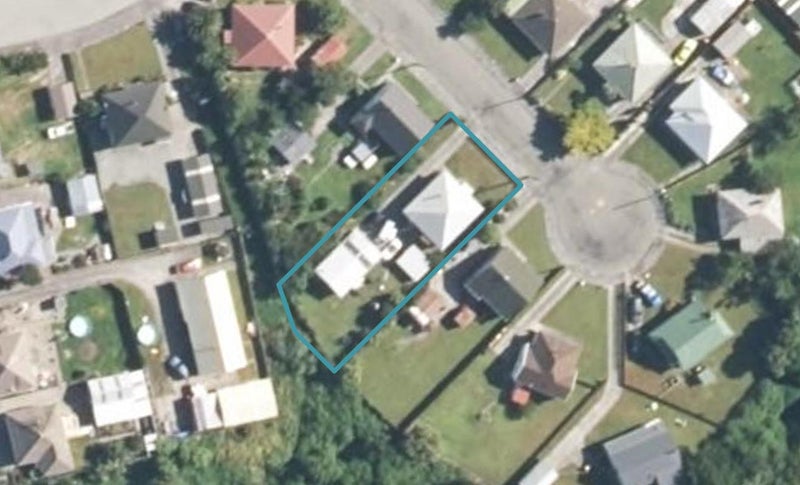 6 Kerr Avenue, Cobden, Greymouth - Carousel 1