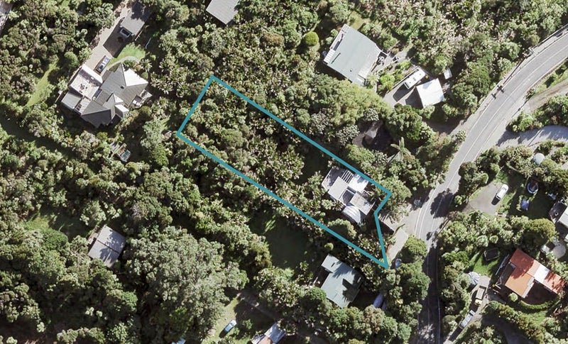 19 Piha Road, New Lynn - Carousel 1