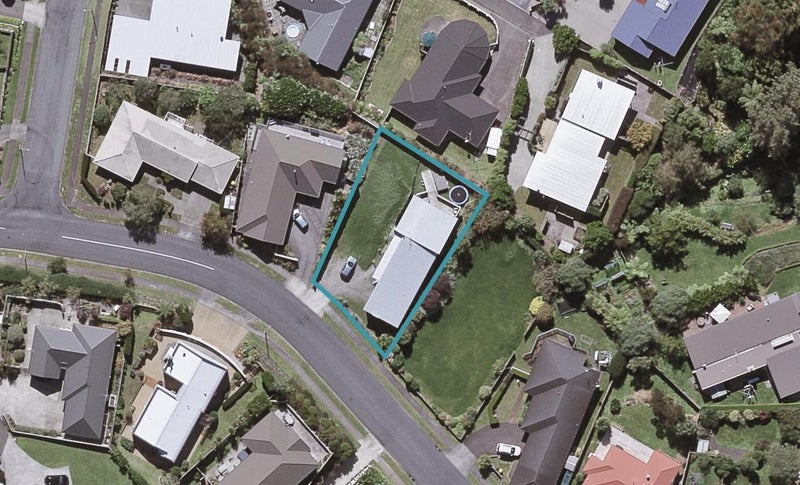 13 Ashmore Drive, Frankleigh Park, New Plymouth - Carousel 1