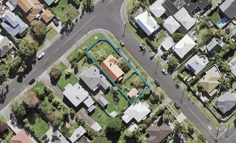 39 William Denny Avenue, Westmere, Auckland - Carousel 1