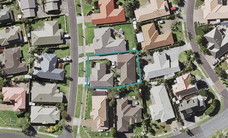 1/3 Aspatria Place, Northpark, Auckland - Carousel 1