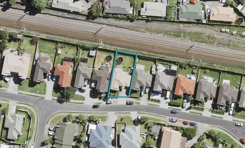 18B Charlenne Close, Ranui, Auckland - Carousel 1