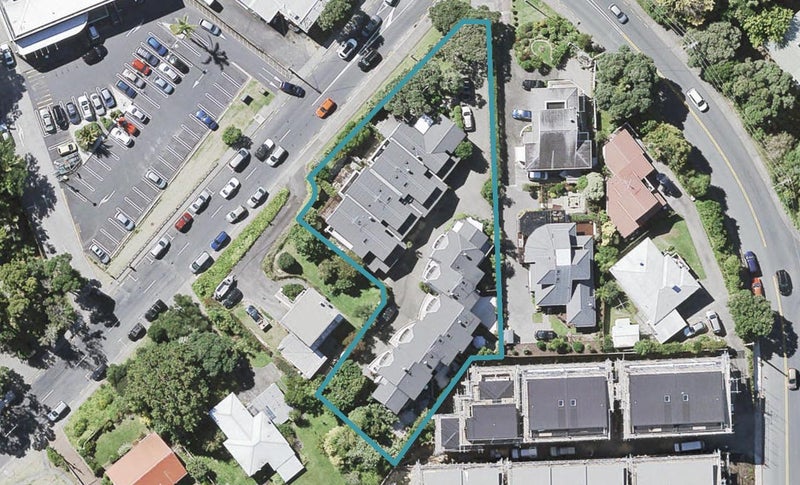 3/2 Ramsgate Terrace, Mairangi Bay, Auckland - Carousel 1