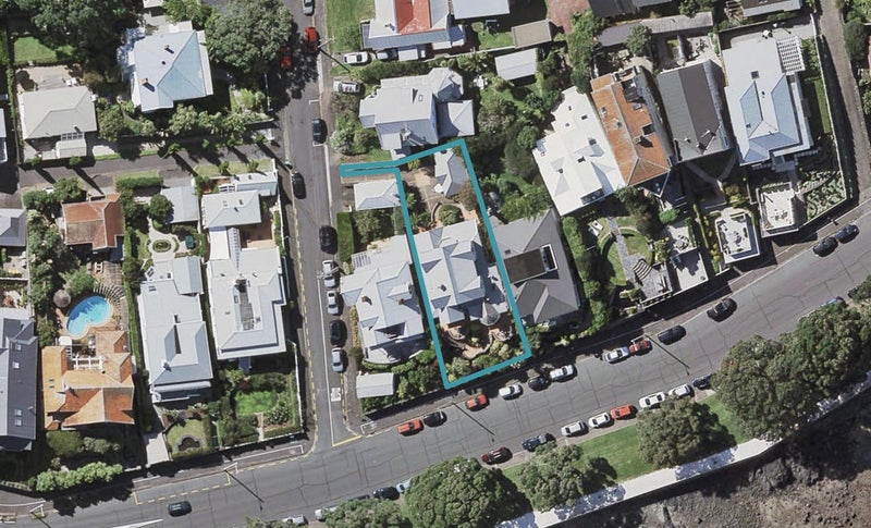 1/9 King Edward Parade, Devonport, Auckland - Carousel 1