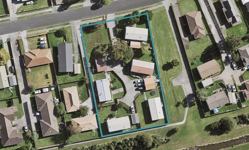 74 Trimdon Street, Randwick Park, Auckland - Carousel 1