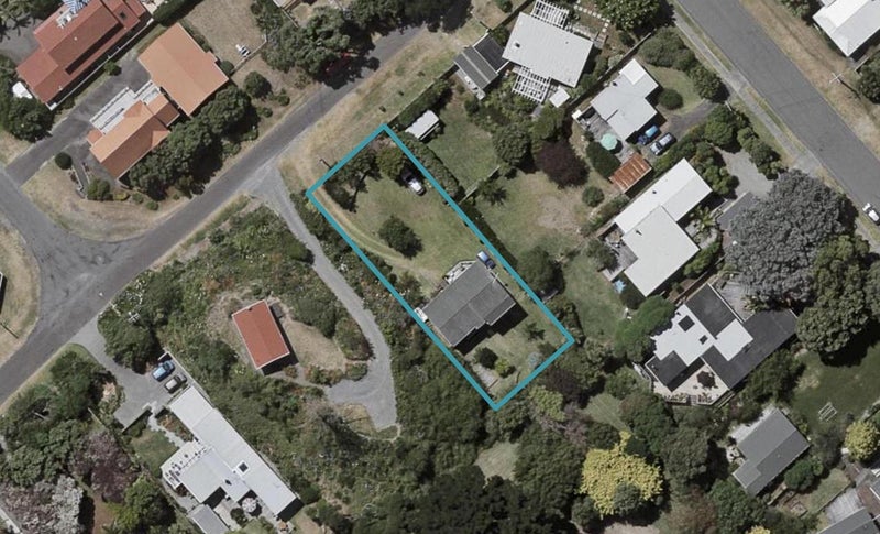 34 Ngapaki Street, Waikanae Beach, Waikanae - Carousel 1