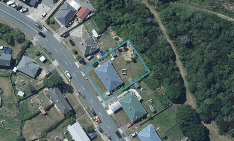 160 Bedford Street, Cannons Creek, Porirua - Carousel 1