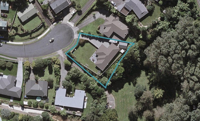 28 Thames Street, Welbourn, New Plymouth - Carousel 1