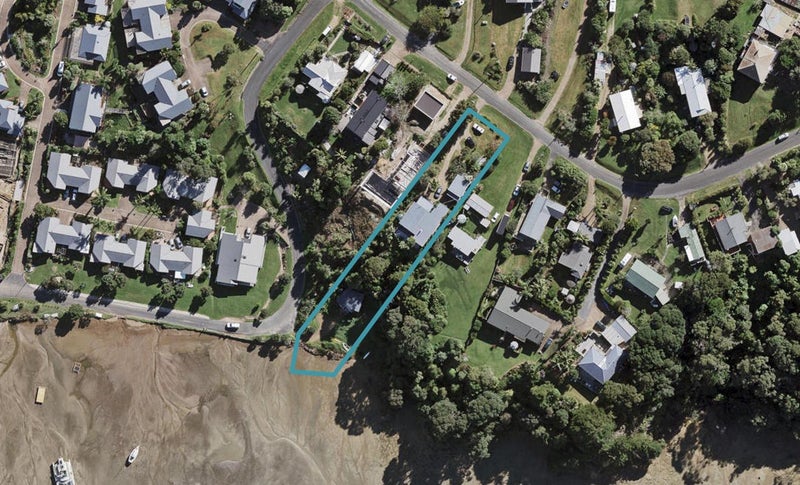 7 Calais Terrace, Ostend, Waiheke Island - Carousel 1