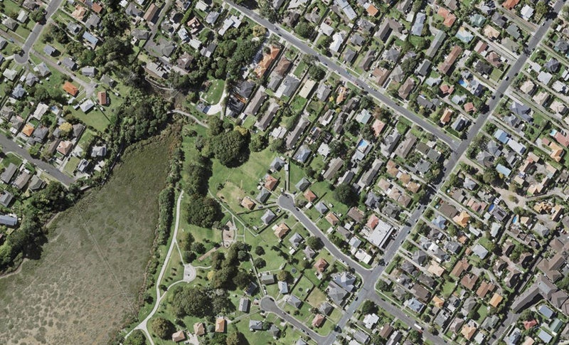 10 Whetiko Way, BELMONT, AUCKLAND - Carousel 1