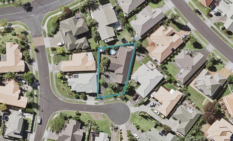6 Embleton Close, Northpark, Auckland - Carousel 1