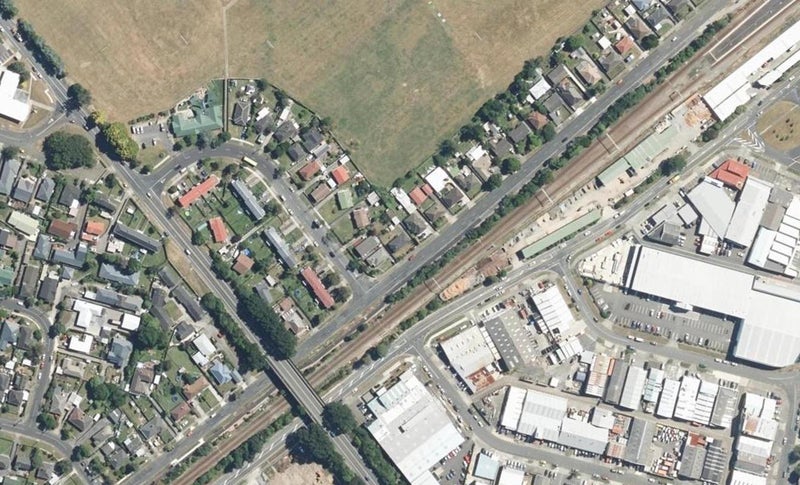 187 Oxford Terrace, Avalon, Lower Hutt - Carousel 1