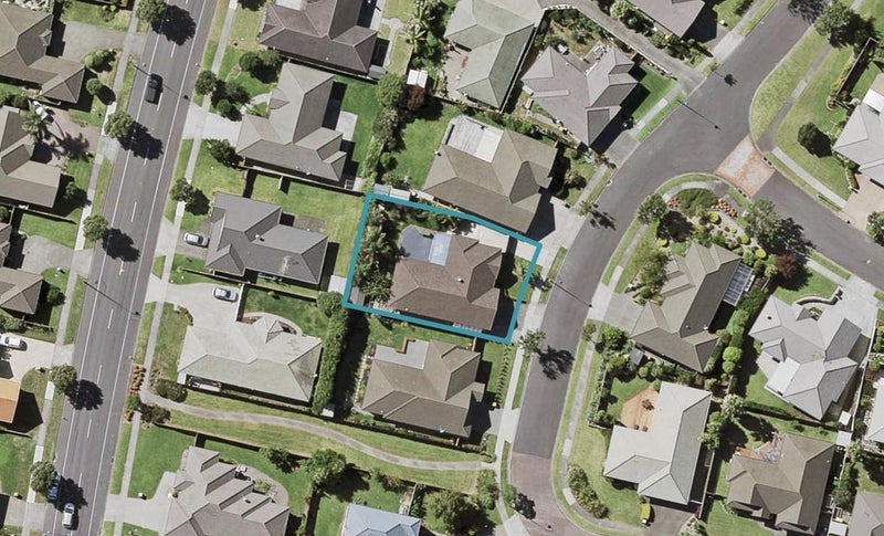 13 Newbliss Crescent, East Tamaki Heights, Auckland - Carousel 1
