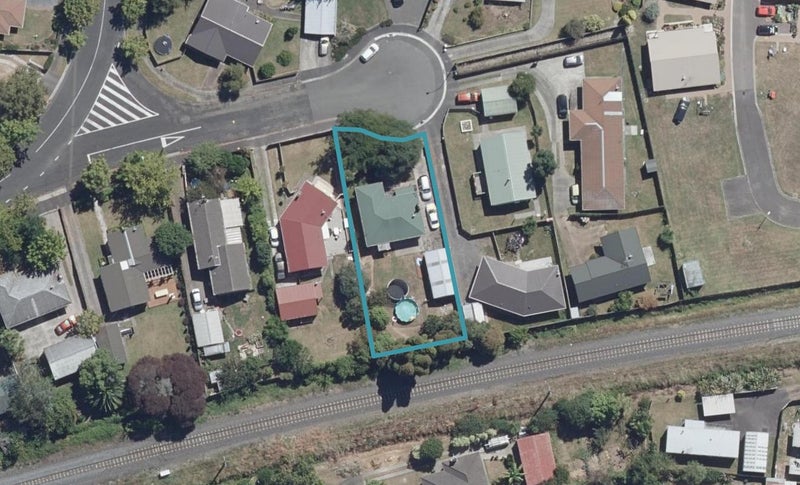 6 Griffiths Place, Claudelands, Hamilton - Carousel 1