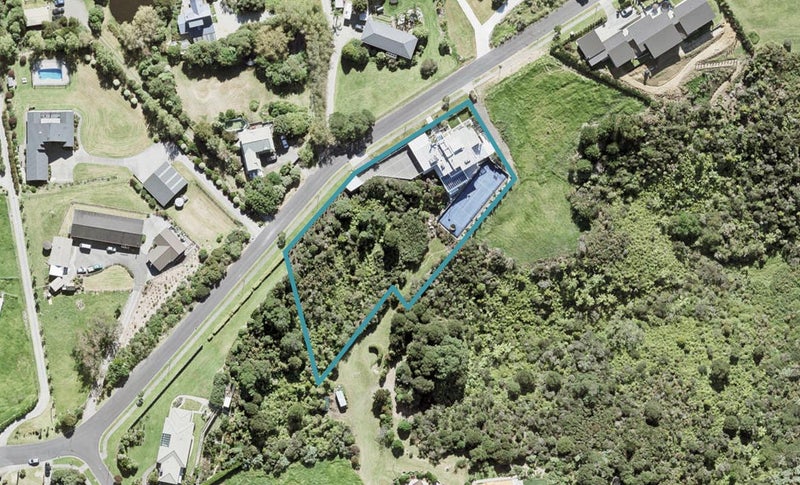 119 Roberts Road, Matakatia, Whangaparaoa - Carousel 1