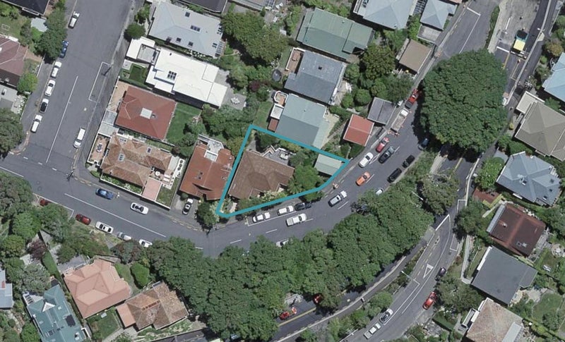 71 Glen Road, Kelburn, Wellington - Carousel 1