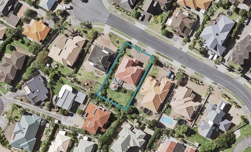 33 McCahill Views, Botany Downs, Auckland - Carousel 1