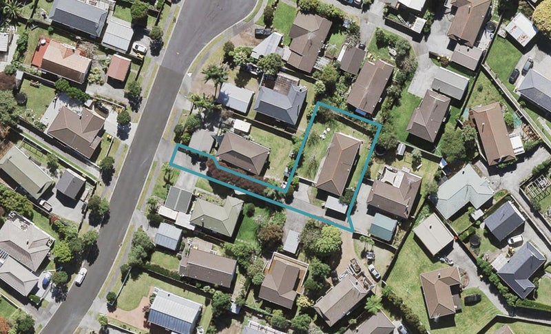 47 Hassan Drive, Massey, Auckland - Carousel 1