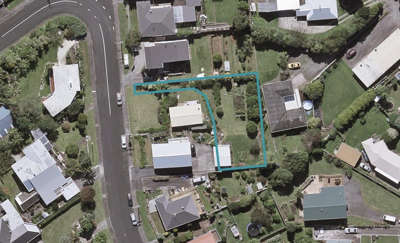57B Queens Road, Glen Avon, New Plymouth - Carousel 1