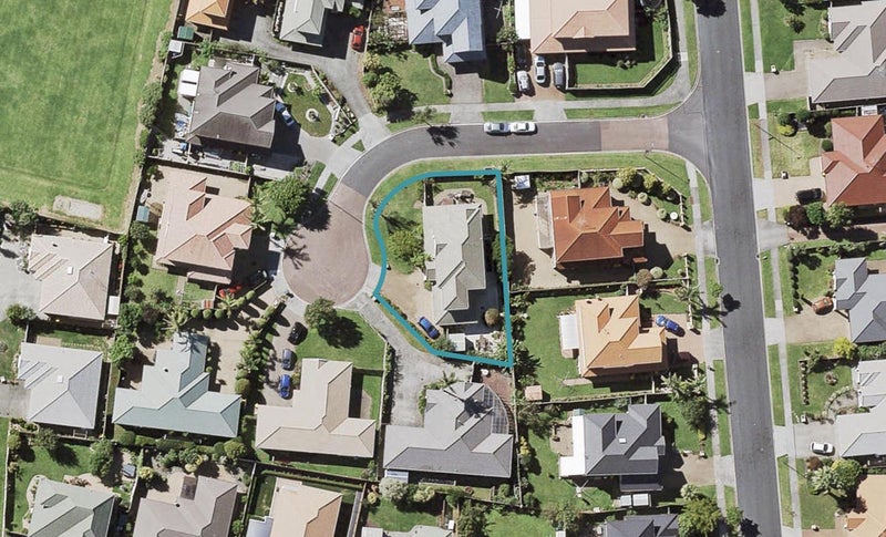 2 Belsomet Place, Golflands, Auckland - Carousel 1