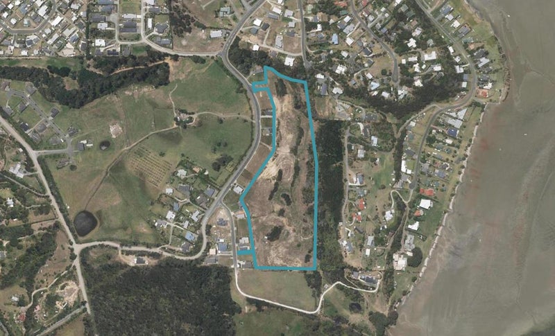 75 Moir Point Road, Mangawhai Heads, Mangawhai - Carousel 1