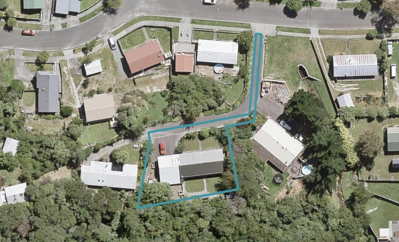 6 Moonstone Grove, Birchville, Upper Hutt - Carousel 1