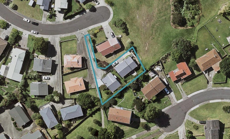 1/19 Romulus Place, Totara Vale, Auckland - Carousel 1