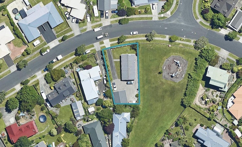 22 Aquarius Drive, Kawaha Point, Rotorua - Carousel 1