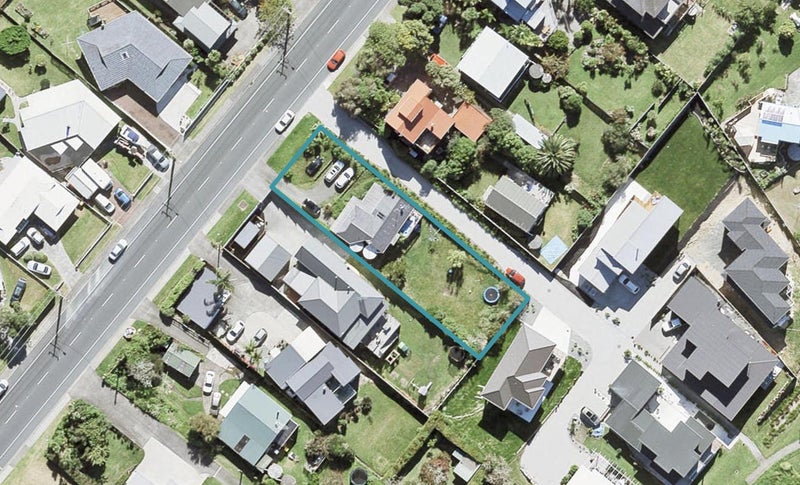 1049 Whangaparaoa Road, Tindalls Beach, Whangaparaoa - Carousel 1