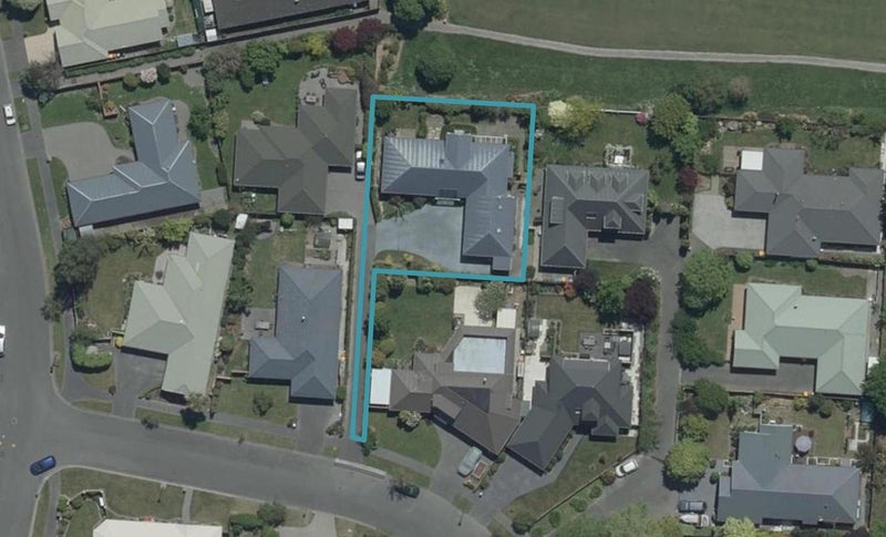 7 Thornwood Place, Redwood, Christchurch - Carousel 1