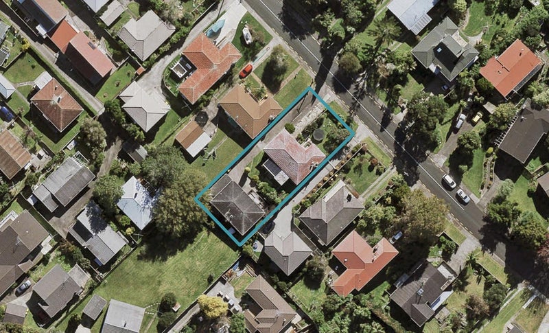 1/7 Deuxberry Avenue, Northcote, Auckland - Carousel 1