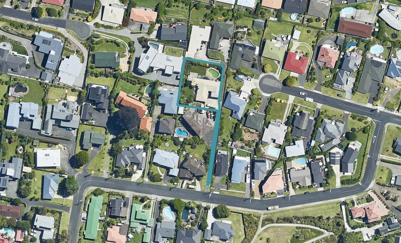 25 Lemon Grove Avenue, Otumoetai, Tauranga - Carousel 1