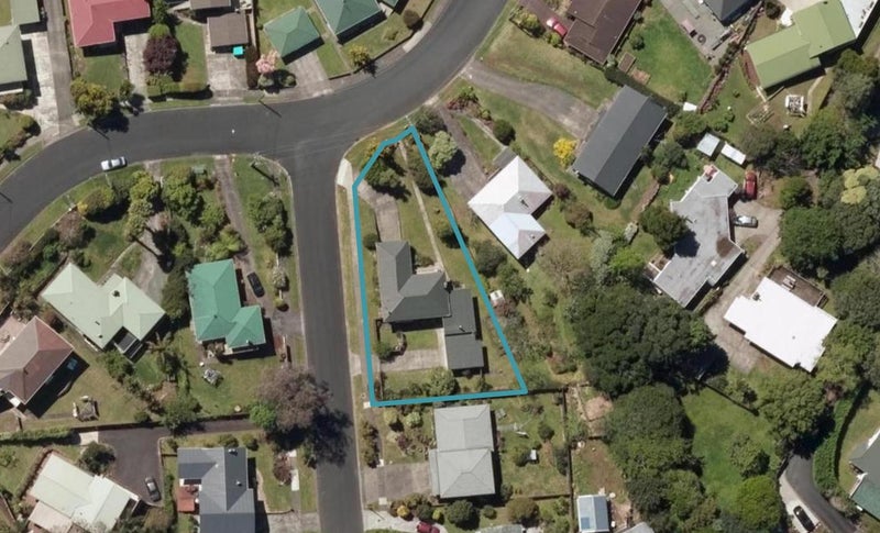6 Mcmillan Avenue, Kamo, Whangarei - Carousel 1